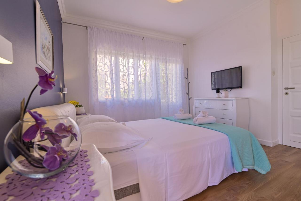 Apartment Spira Puovica Трогир Екстериор снимка