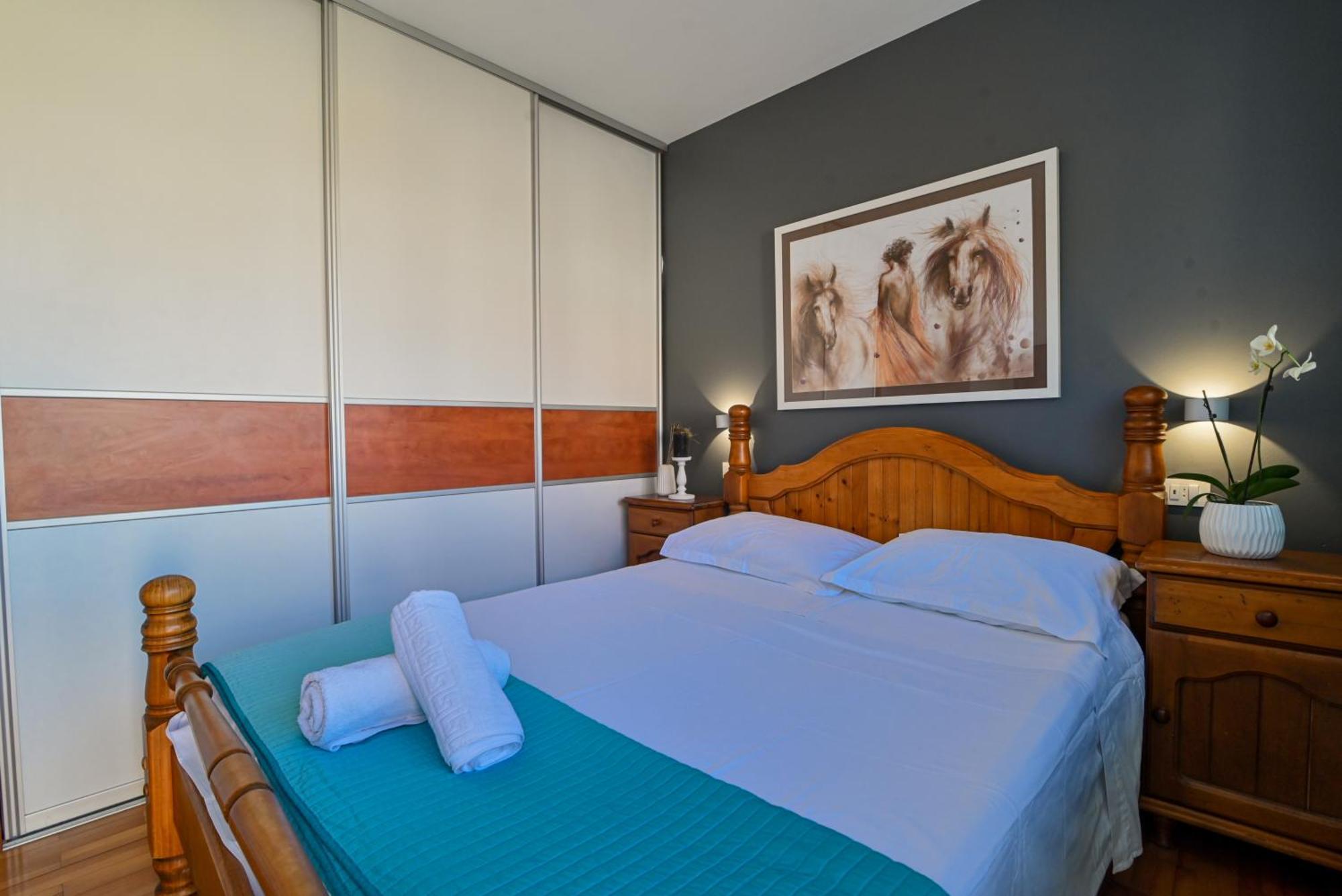 Apartment Spira Puovica Трогир Екстериор снимка