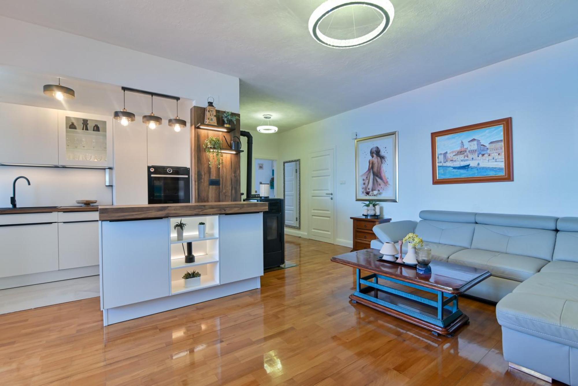 Apartment Spira Puovica Трогир Екстериор снимка